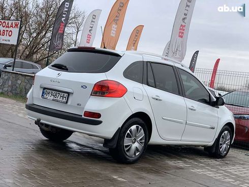 Renault Clio 2012 - фото 13