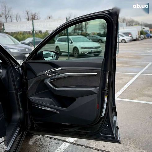 Audi E-Tron 2019 - фото 27