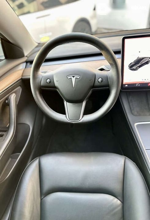 Tesla Model 3 2021 - фото 29