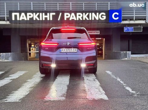 BMW iX 2021 - фото 8