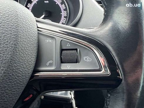 Skoda Octavia 2017 - фото 21