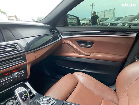 BMW 5 серия 2011 черный - фото 21