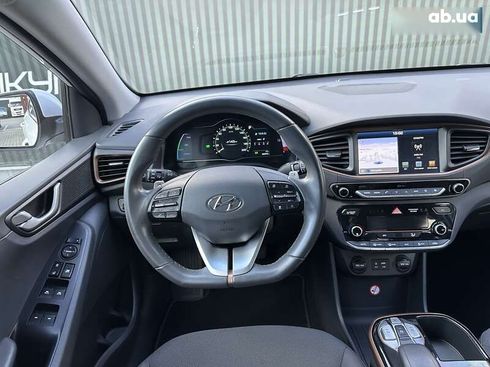 Hyundai Ioniq 2017 - фото 26