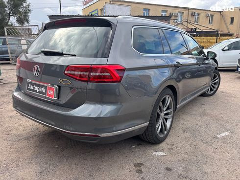 Volkswagen Passat 2017 серый - фото 5