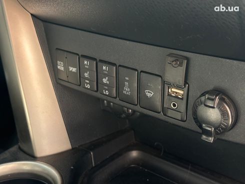 Toyota RAV4 2014 коричневый - фото 20