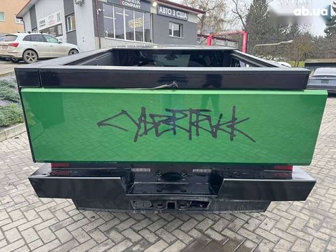 Tesla Cybertruck 2025 - фото 9