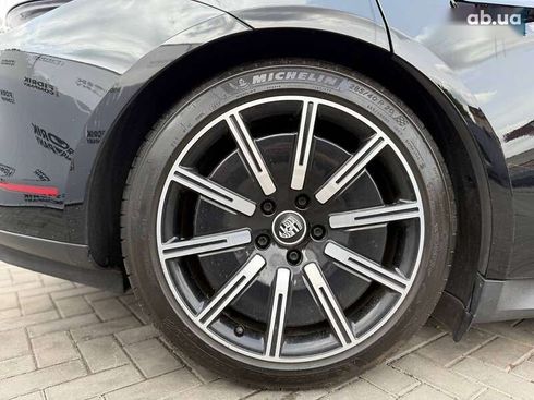 Porsche Taycan 2021 - фото 10