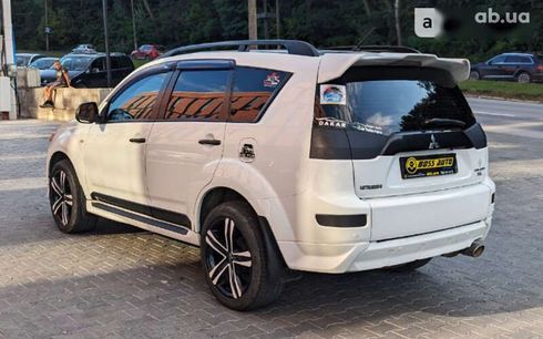 Mitsubishi Outlander 2010 - фото 4