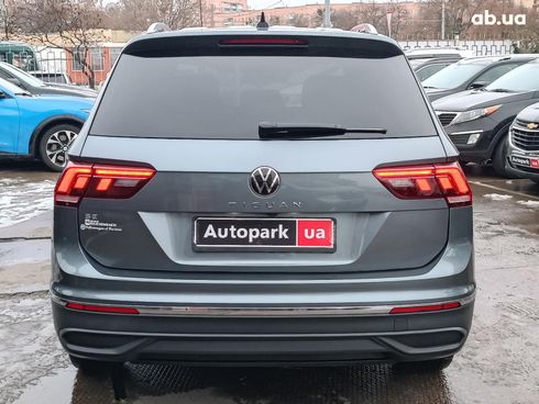 Volkswagen Tiguan 2022 серый - фото 12