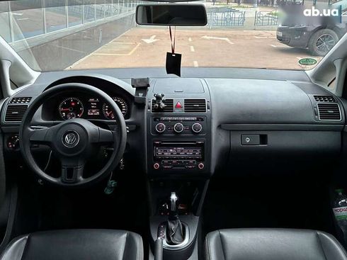 Volkswagen Touran 2015 - фото 28