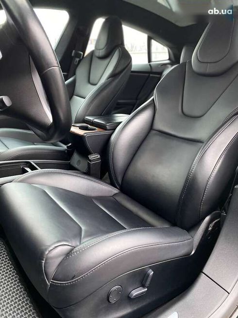 Tesla Model S 2019 - фото 25