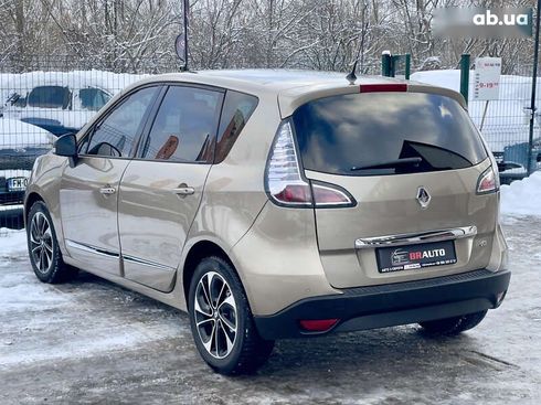 Renault Scenic 2015 - фото 22