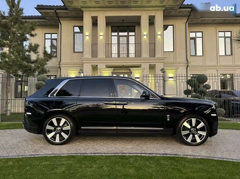 Rolls-Royce Cullinan 2019 - фото 19