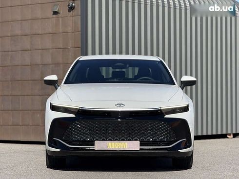 Toyota Crown 2024 - фото 6