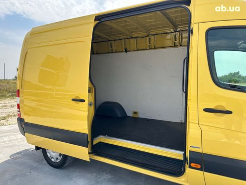 Mercedes-Benz Sprinter 319 2016 желтый - фото 16