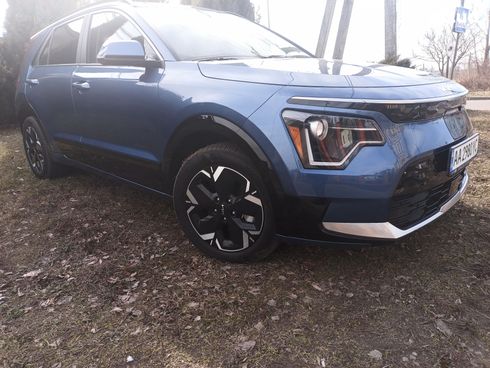 Kia Niro EV 2024 синий - фото 4