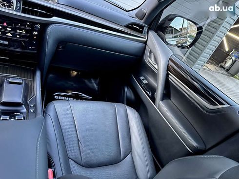 Lexus LX 2019 - фото 19