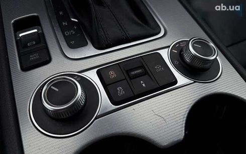 Volkswagen Touareg 2017 - фото 21