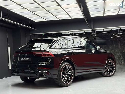 Audi RS Q8 2024 - фото 23