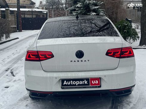 Volkswagen Passat 2021 белый - фото 9