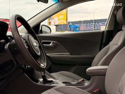 Kia Niro 2019 белый - фото 18