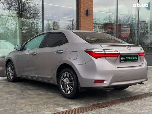 Toyota Corolla 2017 - фото 10