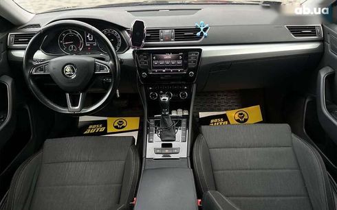 Skoda Superb 2019 - фото 19