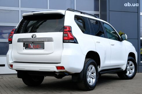 Toyota Land Cruiser Prado 2020 белый - фото 3