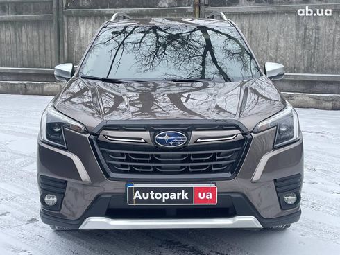 Subaru Forester 2022 коричневый - фото 2