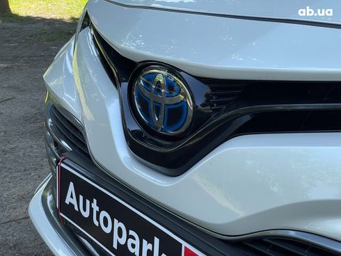 Toyota Camry 2019 белый - фото 6