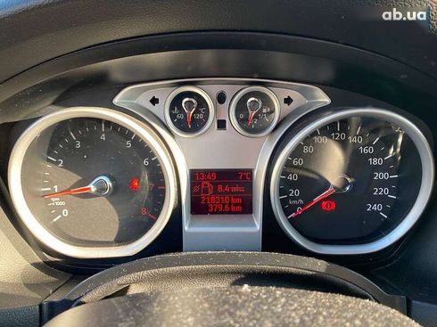 Ford Focus 2010 - фото 11