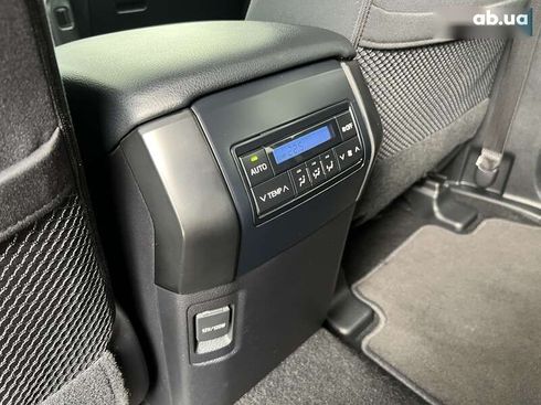 Toyota Land Cruiser Prado 2023 - фото 26