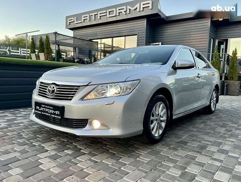 Toyota Camry 2013 - фото 3