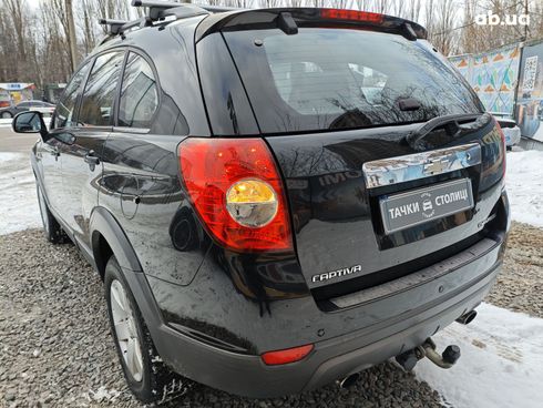 Chevrolet Captiva 2012 черный - фото 8