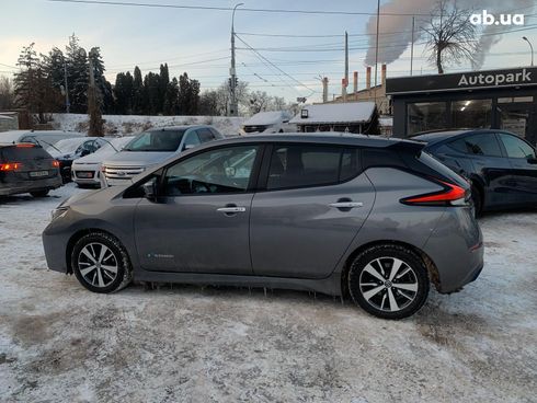 Nissan Leaf 2020 серый - фото 8