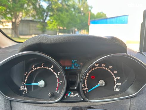 Ford Fiesta 2014 желтый - фото 27