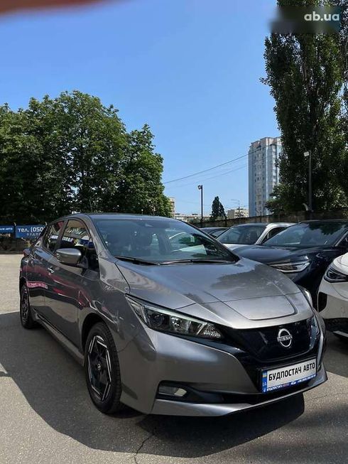 Nissan Leaf 2022 - фото 2