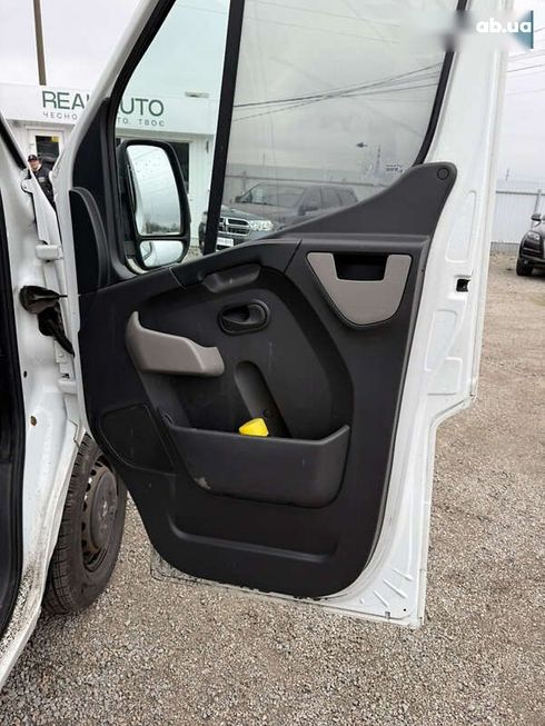 Renault Master 2013 - фото 11