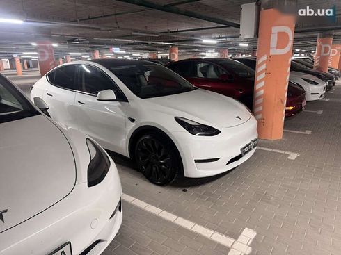 Tesla Model Y 2024 - фото 14