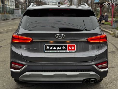 Hyundai Santa Fe 2019 серый - фото 18