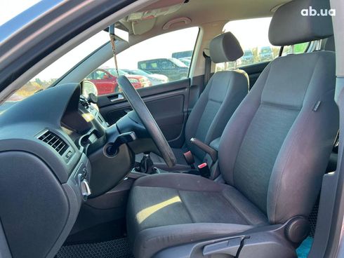 Volkswagen Golf 2005 серый - фото 18