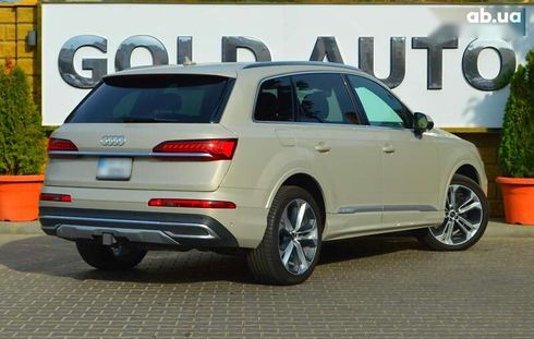 Audi Q7 2021 - фото 12