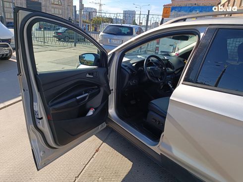 Ford Escape 2019 серый - фото 19