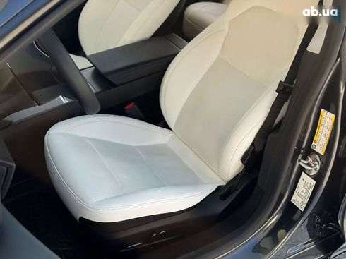 Tesla Model 3 2024 - фото 13