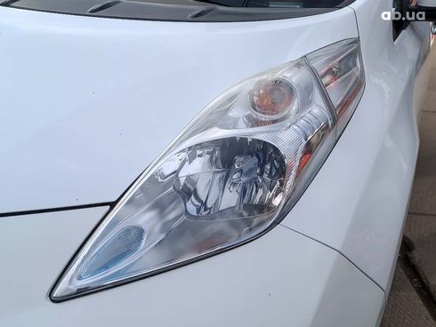 Nissan Leaf 2014 белый - фото 10