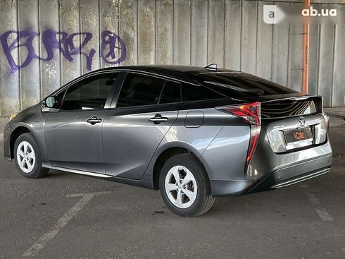 Toyota Prius 2016 - фото 9