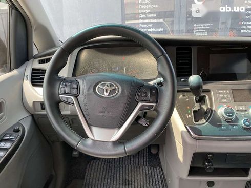 Toyota Sienna 2014 - фото 22