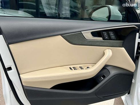 Audi A4 2022 - фото 18