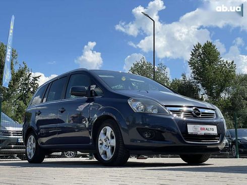 Opel Zafira 2010 - фото 11