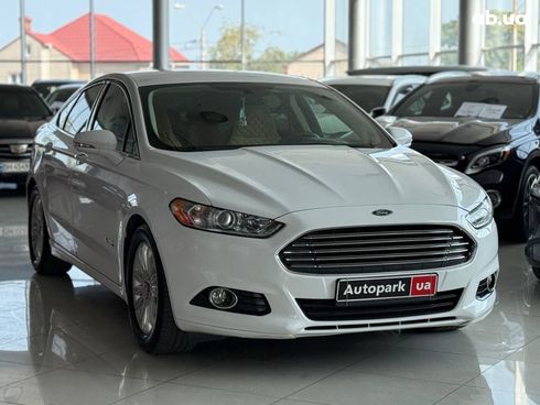 Ford Fusion 2015 белый - фото 3